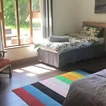 Spacious Private 6 Bedroom 1 Km To Beach Dogs Welcome
